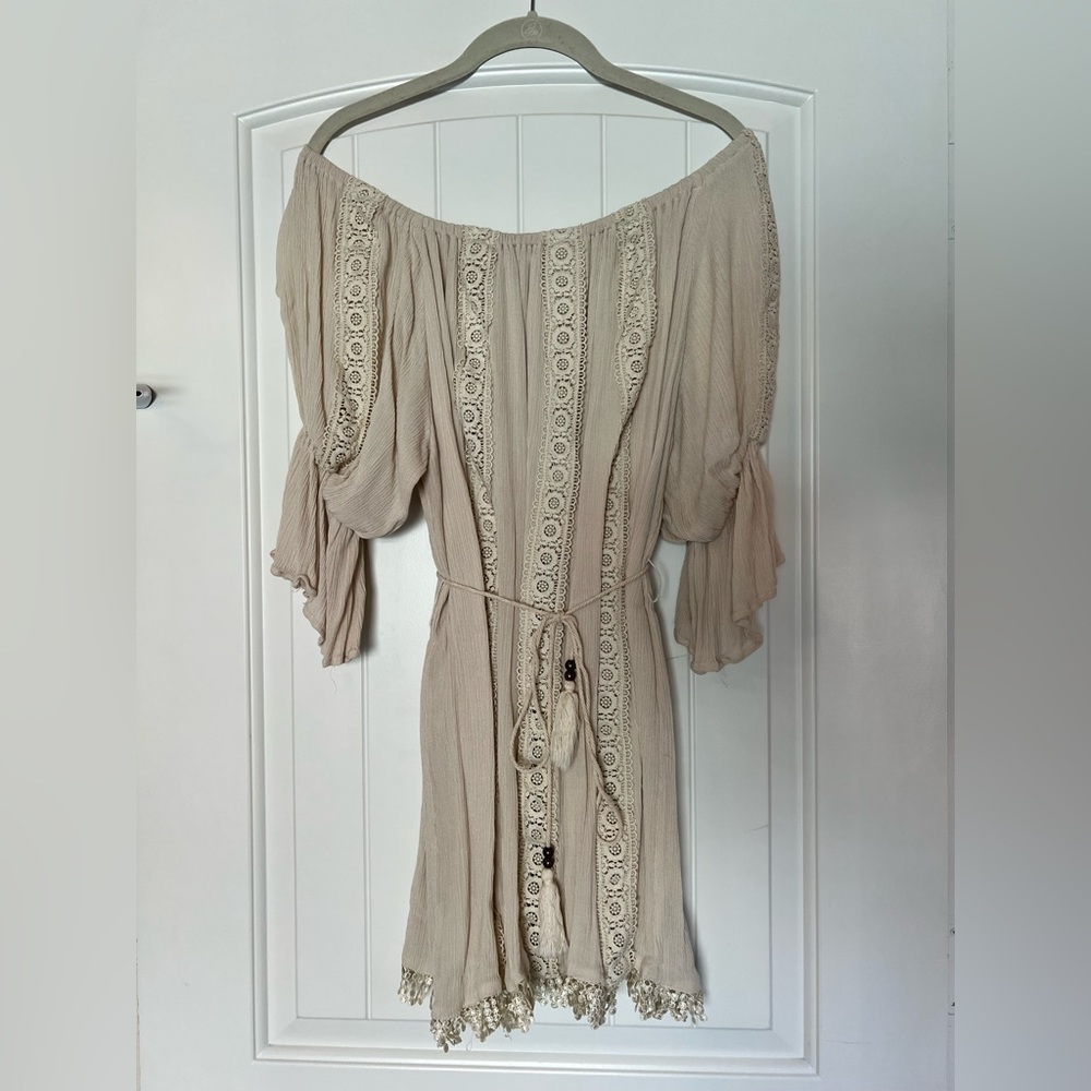Dress Forum Los Angeles Boho Beachy Beige Lace Dress